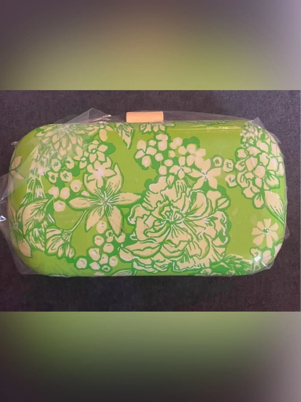 BNWT Lilly Pulitzer Hardshell Clutch In Limeade It's A Spring Thing...